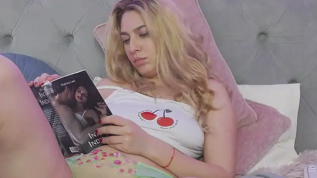 AvaBlue  online show from 10, 3, 2025