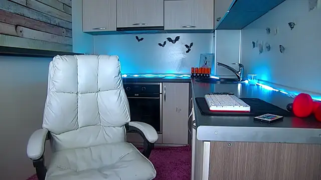 Skinny Nally online show from 6, 11, 2025