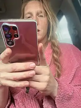 Snapshot of GoldenFlameGoddess chatting on 30, 3, 2026 GoldenFlameGoddess online show from 30, 3, 2026