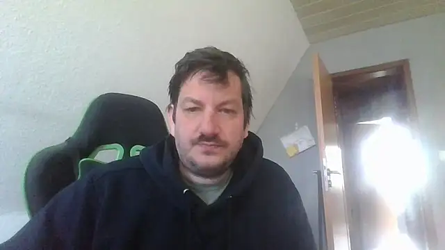 Snapshot of Golffahrer1982 chatting on 13, 6, 2026 Golffahrer1982 online show from 13, 6, 2026