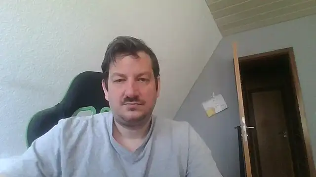 Snapshot of Golffahrer1982 chatting on 15, 6, 2026 Golffahrer1982 online show from 15, 6, 2026