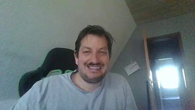 Snapshot of Golffahrer1982 chatting on 18, 6, 2026 Golffahrer1982 online show from 18, 6, 2026