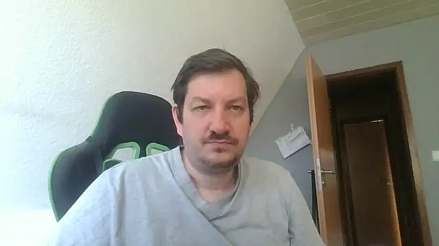 Snapshot of Golffahrer1982 chatting on 21, 6, 2026 Golffahrer1982 online show from 21, 6, 2026