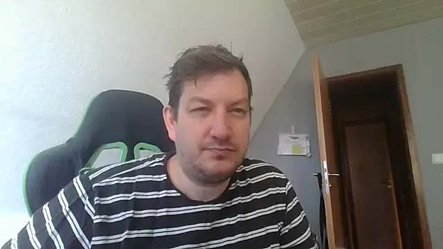 Snapshot of Golffahrer1982 chatting on 1, 8, 2026 Golffahrer1982 online show from 1, 8, 2026