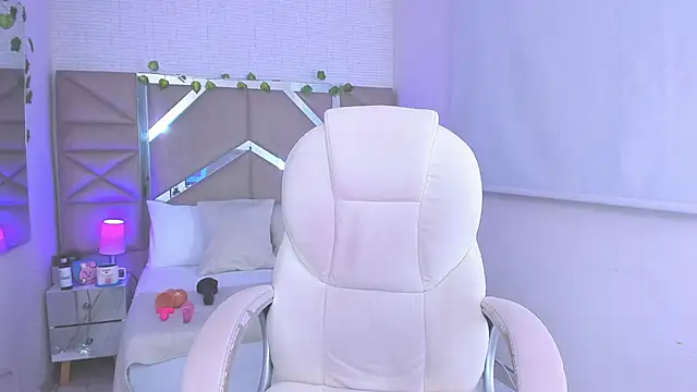 Zoe Lennoxx online show from 28, 12, 2024