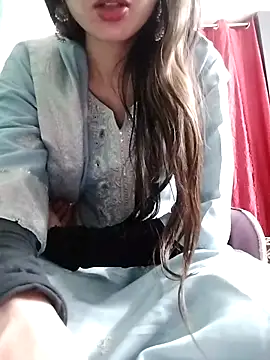 Snapshot of Noor_Darliing chatting on 11, 3, 2025 Noor Darliing online show from 11, 3, 2025