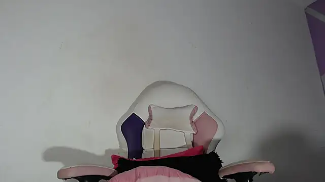 missleina-69 online show from 12, 3, 2025