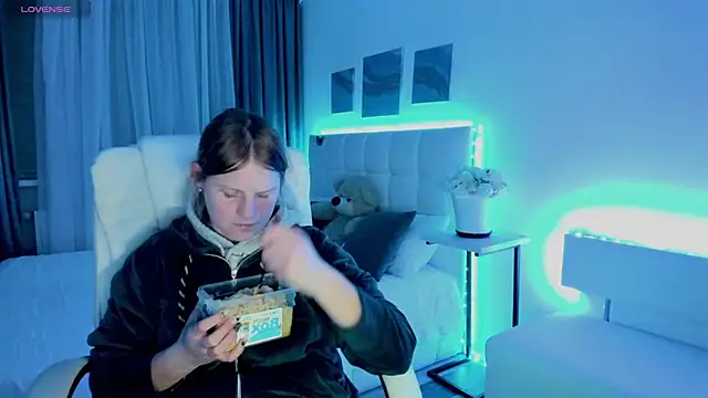 Kathlyn  Heath online show from 12, 2, 2025