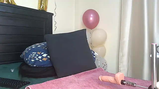 Snapshot of NIKKIE_LOVE chatting on 24, 1, 2025 NIKKIE LOVE online show from 24, 1, 2025