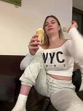 Snapshot of secretcrazy69 chatting on 21, 1, 2025 secretcrazy69 online show from 21, 1, 2025