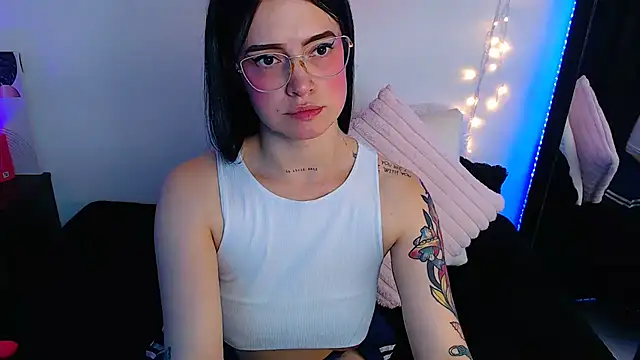 Snapshot of Isa_Maiden1 chatting on 22, 2, 2026 Isa Maiden1 online show from 22, 2, 2026