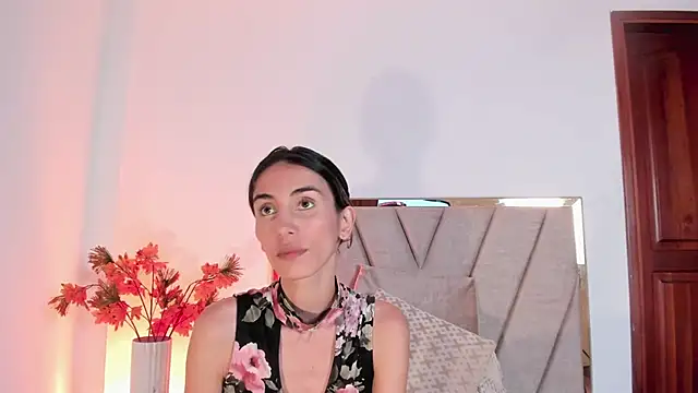 Snapshot of Nina_Cavaali chatting on 24, 2, 2025 Nina Cavaali online show from 24, 2, 2025