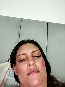 Mia Hampton online show from 7, 3, 2025