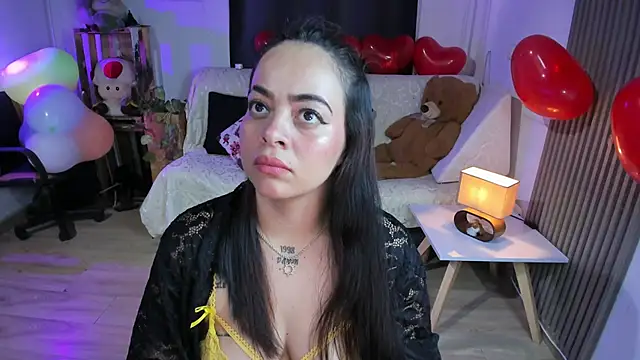 Cuttiealice online show from 18, 2, 2025