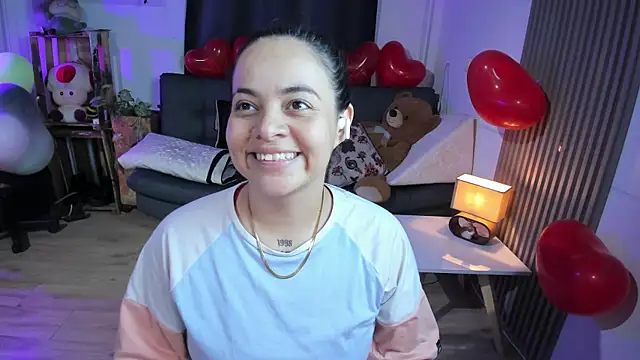 Cuttiealice online show from 20, 2, 2025