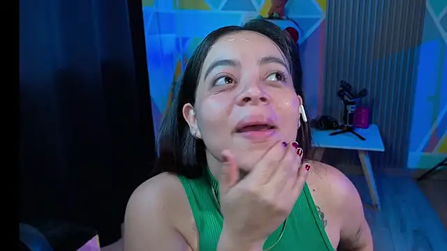 Cuttiealice online show from 4, 10, 2025