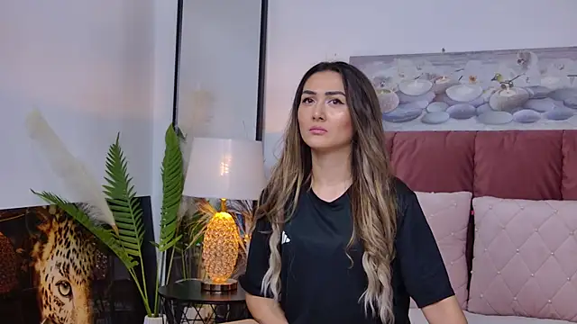 Snapshot of NicolLopeze chatting on 28, 1, 2025 NicolLopeze online show from 28, 1, 2025