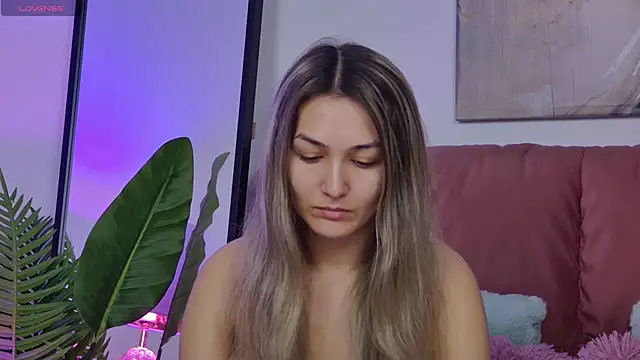 Snapshot of NicolLopeze chatting on 17, 11, 2025 NicolLopeze online show from 17, 11, 2025