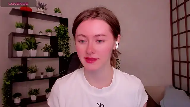 Snapshot of KateCuddle chatting on 31, 3, 2026 KateCuddle online show from 31, 3, 2026