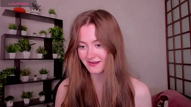 Snapshot of KateCuddle chatting on 2, 4, 2026 KateCuddle online show from 2, 4, 2026