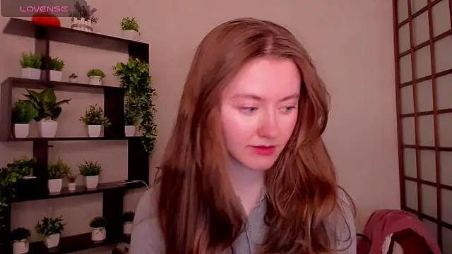 Snapshot of KateCuddle chatting on 15, 4, 2026 KateCuddle online show from 15, 4, 2026