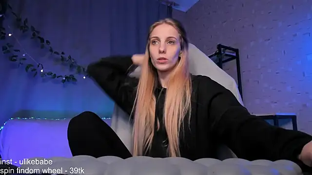 Snapshot of Anna_Fink chatting on 31, 1, 2025 Anna Fink online show from 31, 1, 2025