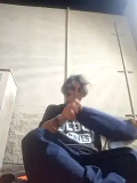 Snapshot of shaved chatting on 1, 12, 2025 shaved online show from 1, 12, 2025