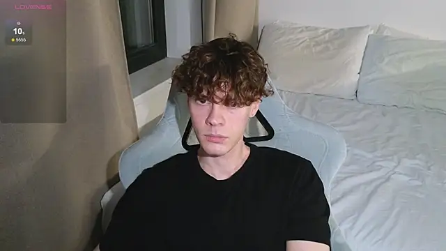 Snapshot of cute_thomas chatting on 30, 5, 2026 cute thomas online show from 30, 5, 2026
