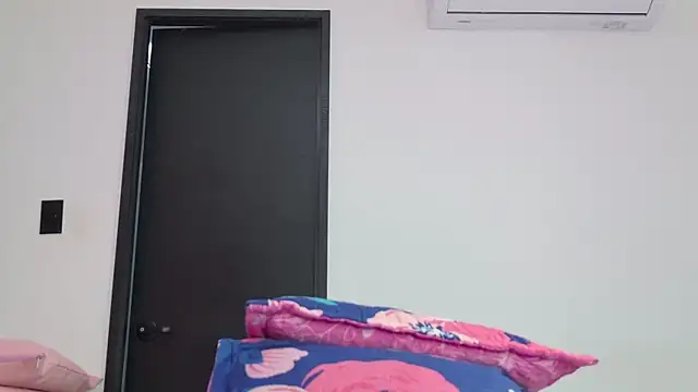 Snapshot of celeste_sea chatting on 28, 6, 2026 celeste sea online show from 28, 6, 2026