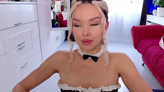 Snapshot of WhiteBunny chatting on 8, 2, 2026 WhiteBunny online show from 8, 2, 2026