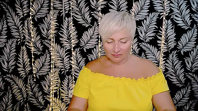 Olivia playful online show from 6, 10, 2025