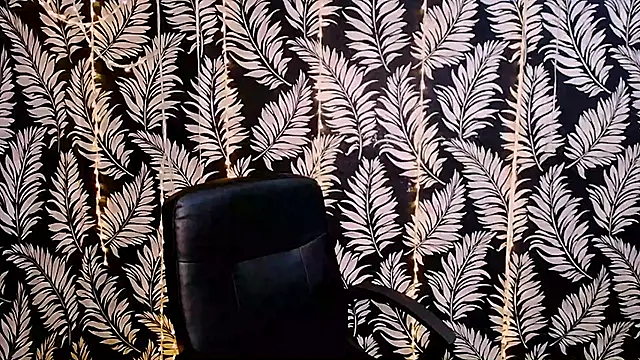 Olivia playful online show from 20, 10, 2025