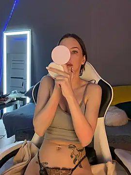 julia fly online show from 11, 2, 2026