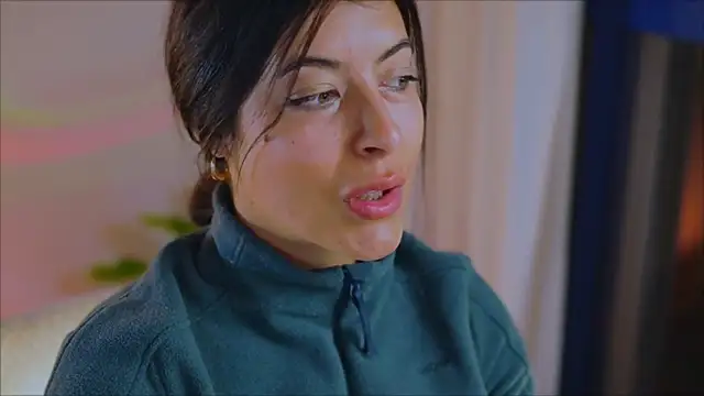 anabelcurvy online show from 13, 3, 2025