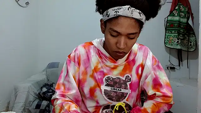 angelamarie1 online show from 4, 11, 2025