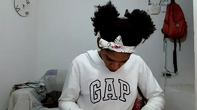 angelamarie1 online show from 6, 11, 2025