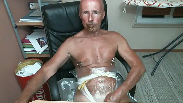 Snapshot of olibrius71 chatting on 18, 9, 2025 olibrius71 online show from 18, 9, 2025