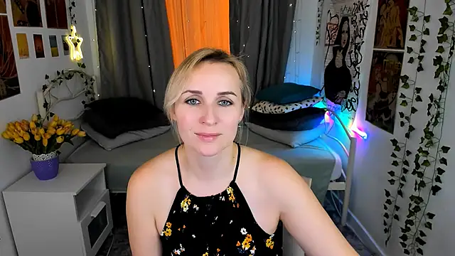 Karinella x online show from 2, 3, 2025