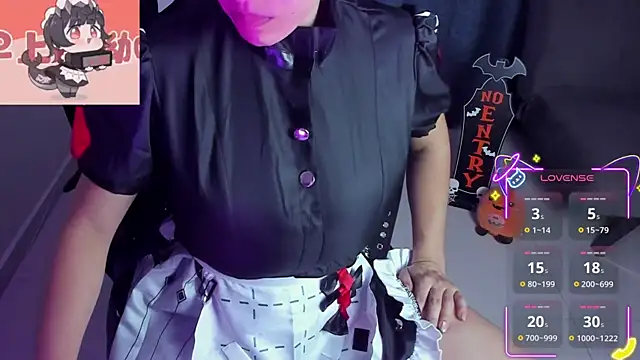 Roxy clark online show from 31, 10, 2025