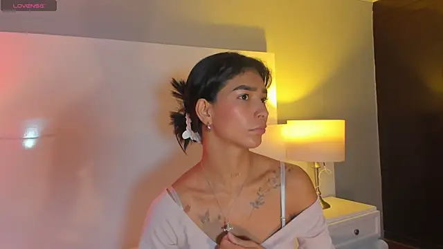 LauraAristizabal online show from 22, 2, 2026