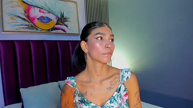 LauraAristizabal online show from 5, 4, 2026