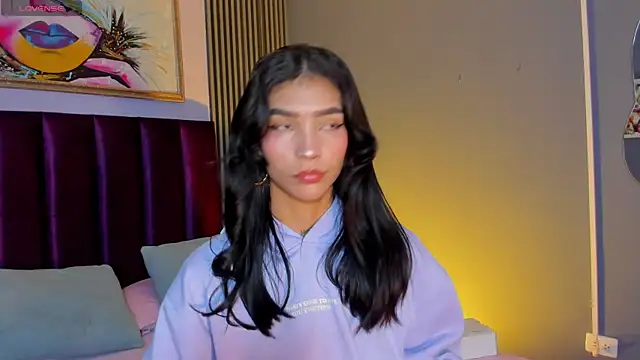 Snapshot of LauraAristizabal chatting on 31, 5, 2026 LauraAristizabal online show from 31, 5, 2026