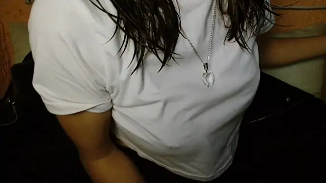 Snapshot of MINI_Petite chatting on 13, 7, 2026 MINI Petite online show from 13, 7, 2026