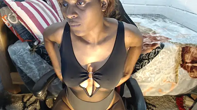 sexyjustin202 online show from 24, 6, 2026