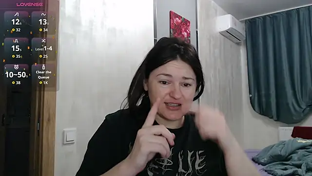 Stacy Davice online show from 3, 11, 2025