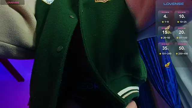 Snapshot of dimitri-bilak chatting on 8, 3, 2025 dimitri-bilak online show from 8, 3, 2025