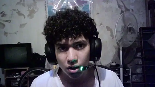 Snapshot of Emv2 chatting on 13, 2, 2026 Emv2 online show from 13, 2, 2026