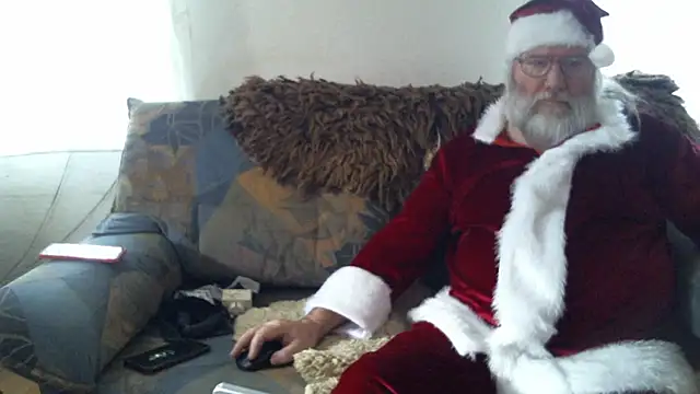 Snapshot of SexySantaC chatting on 22, 12, 2024 SexySantaC online show from 22, 12, 2024