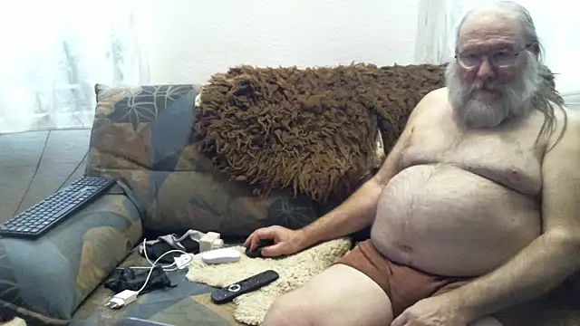 Snapshot of SexySantaC chatting on 29, 12, 2024 SexySantaC online show from 29, 12, 2024