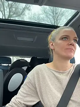 Snapshot of Suesse_Schnitte chatting on 6, 12, 2024 Suesse Schnitte online show from 6, 12, 2024